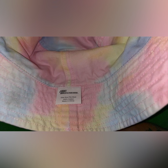 Kids BOBS reversible bucket hat by Sketchers excellent condition - Picture 3 of 3